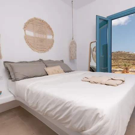 Anemela & Mykonos *