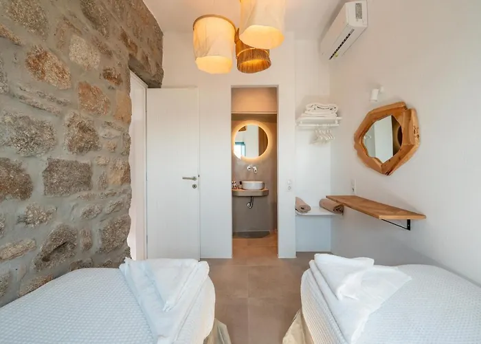 Anemela & Mykonos *